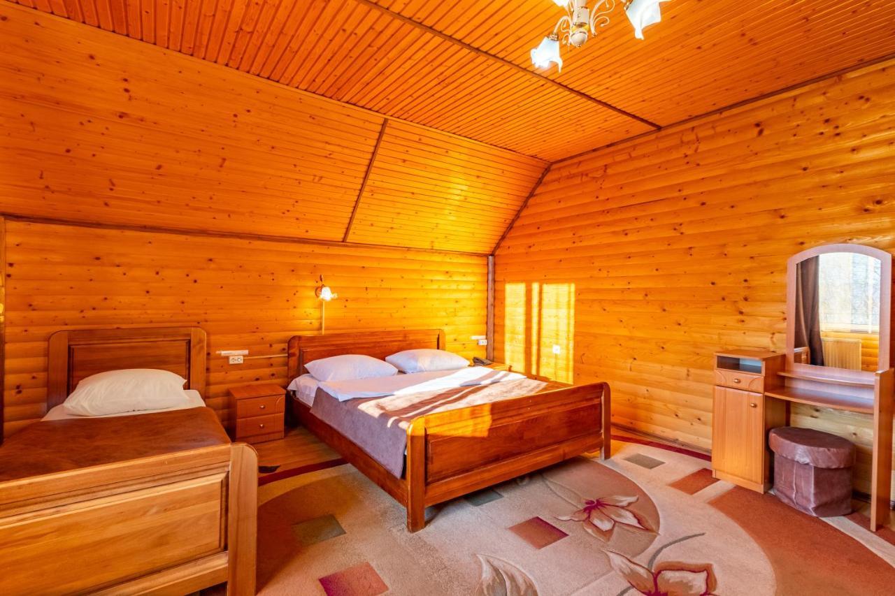 Hotel Гуцульська Світлиця Bukovel Exterior foto