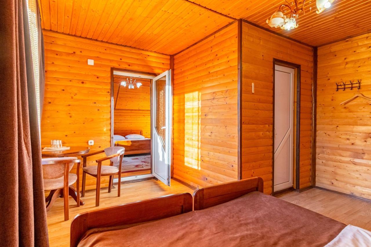 Hotel Гуцульська Світлиця Bukovel Exterior foto